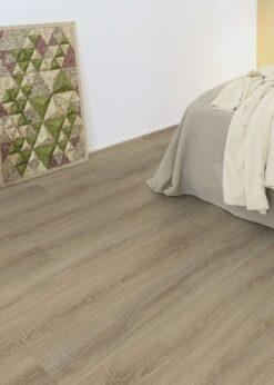Dormitorio con suelo laminado Kaindl Roble Rosarno 37526-3