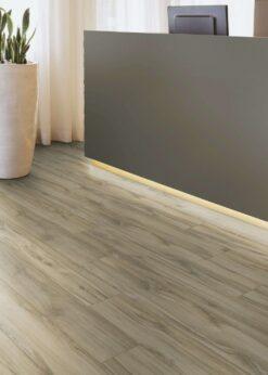 Oficina con suelo laminado Kaindl Roble Tortona 37663 (9)