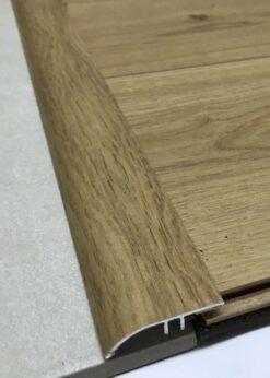 Lateral Junta de Transicion para Tarima Flotante Kaindl 37813