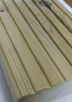 Detalle Madera Exterior Pino Tratado Reverso