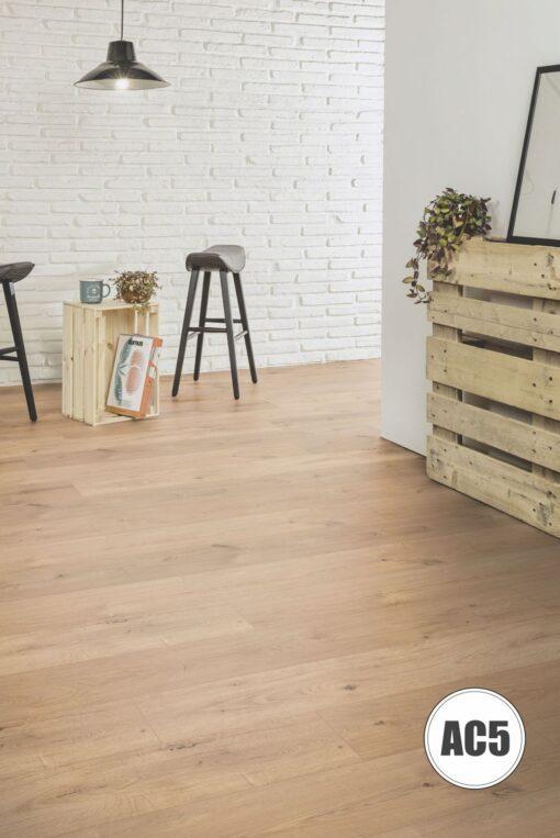 Piso flutuante AC5 Aqua Pro Oak Ferrara Beachlin K2143 - Piso laminado